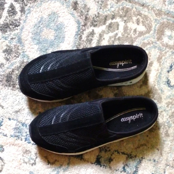 Easy Spirit Traveltime Slip-On Sneakers - Picture 2 of 9